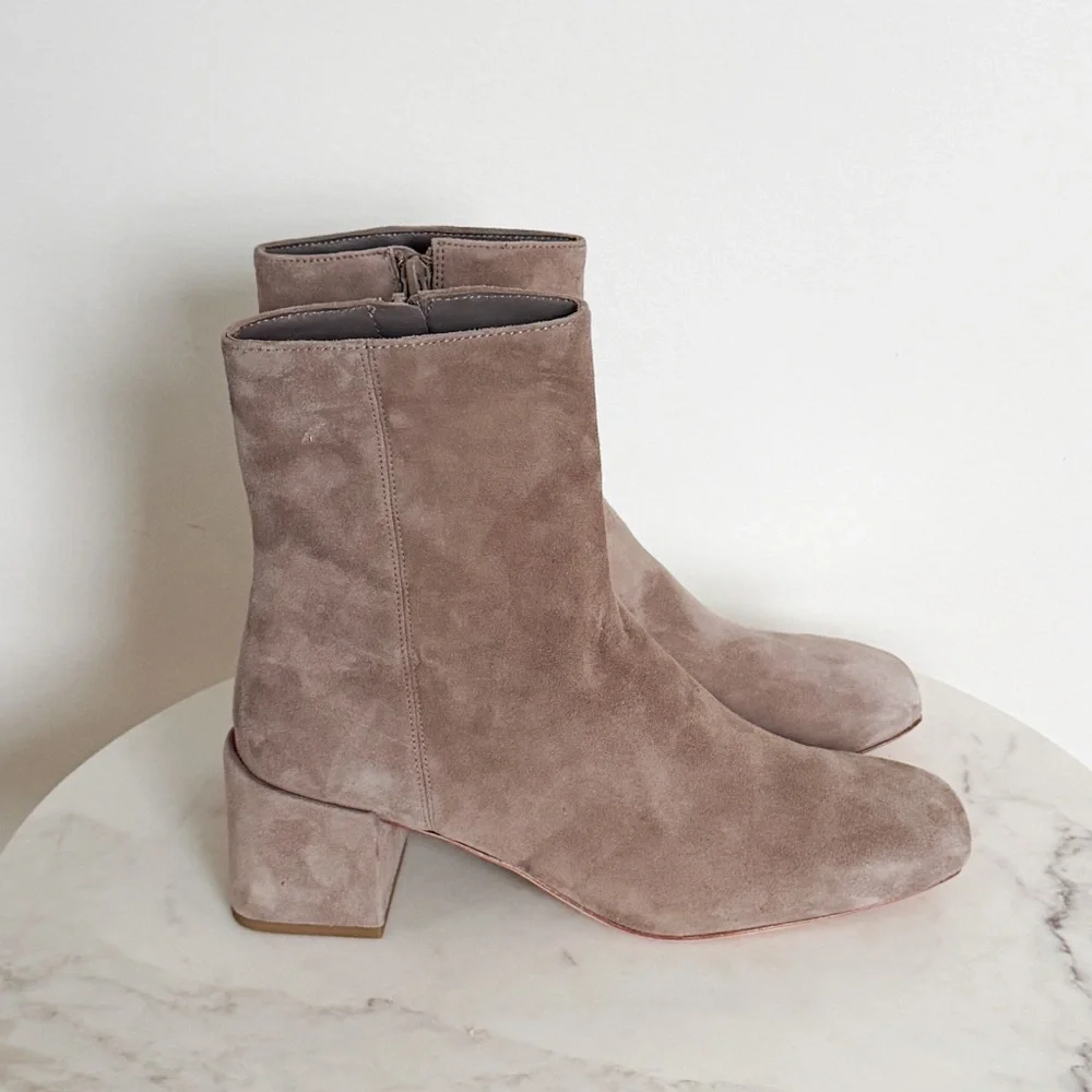 NEW Vince Kaye Suede Block Heel Woodsmoke Size 8